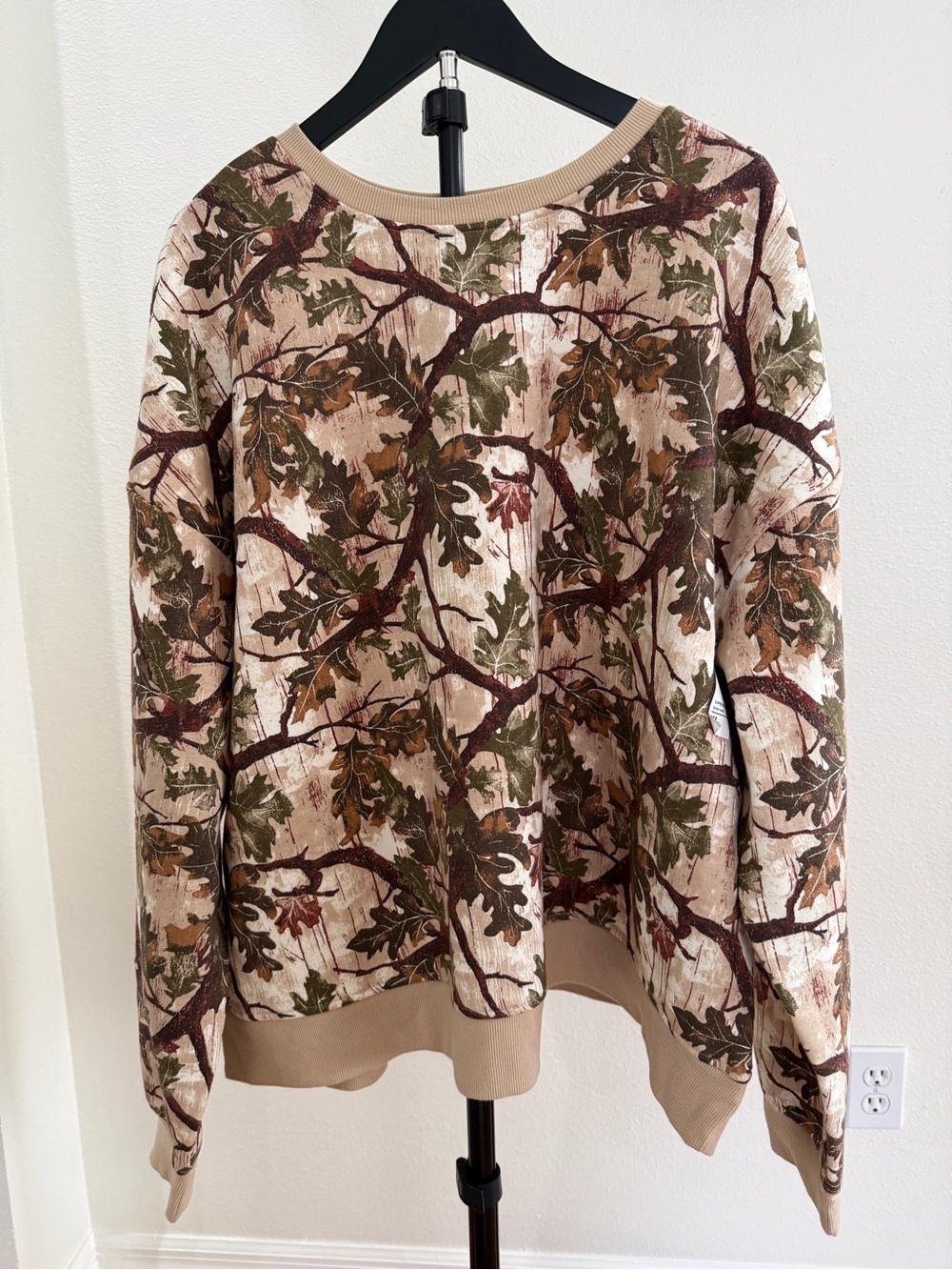 Original Use Beige Crewneck Sweatshirt with Green and Brown Leaf Motif